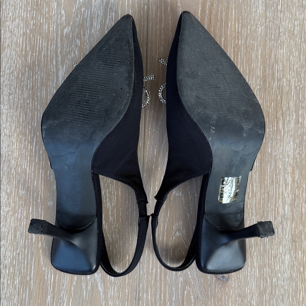 Cuccoo Black Pointed Heels with Crystal Bow - Picture 6 of 7